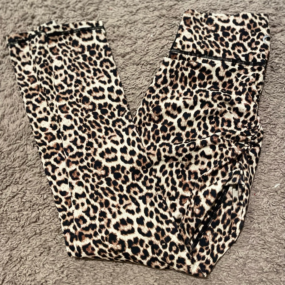Zyia Brilliant Leopard scrunchy Butt